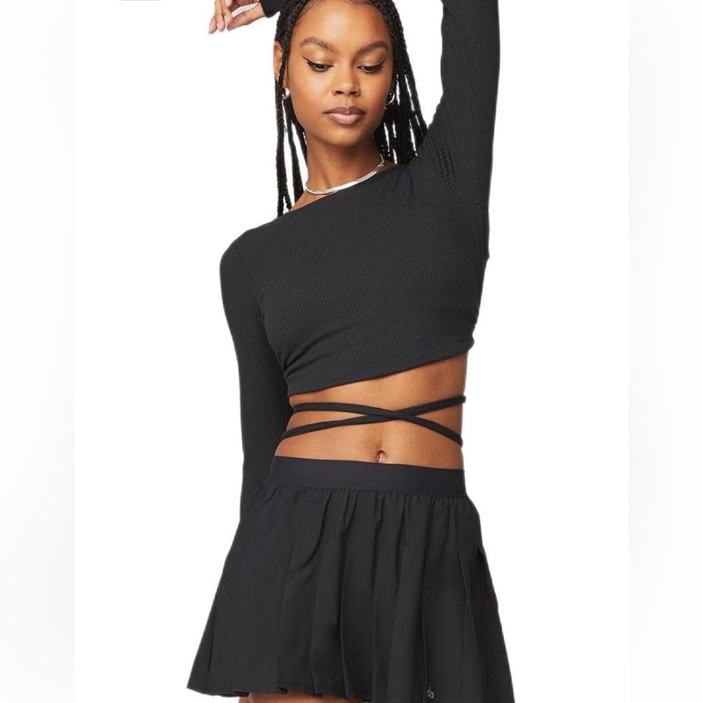 ALO Open-Back Long Sleeve Crop Top - Black